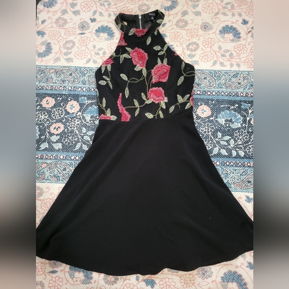 Embroidered Rose Mini Dress - Picture 6 of 9